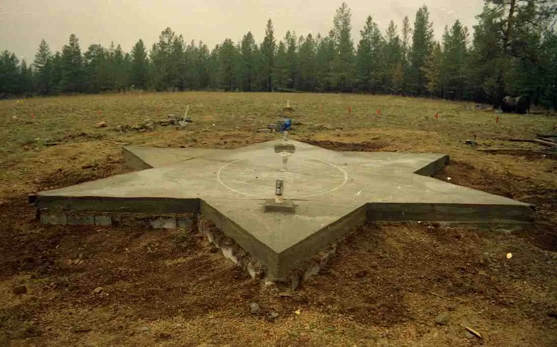 Дхармодаи из бетона